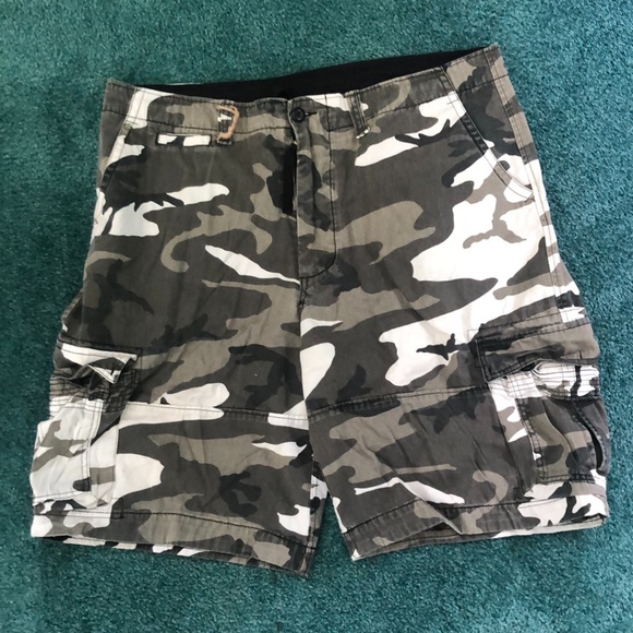 Camouflage Shorts - Picture 1 of 6